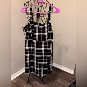 No comment..Black and White Plaid Dress..size XL
